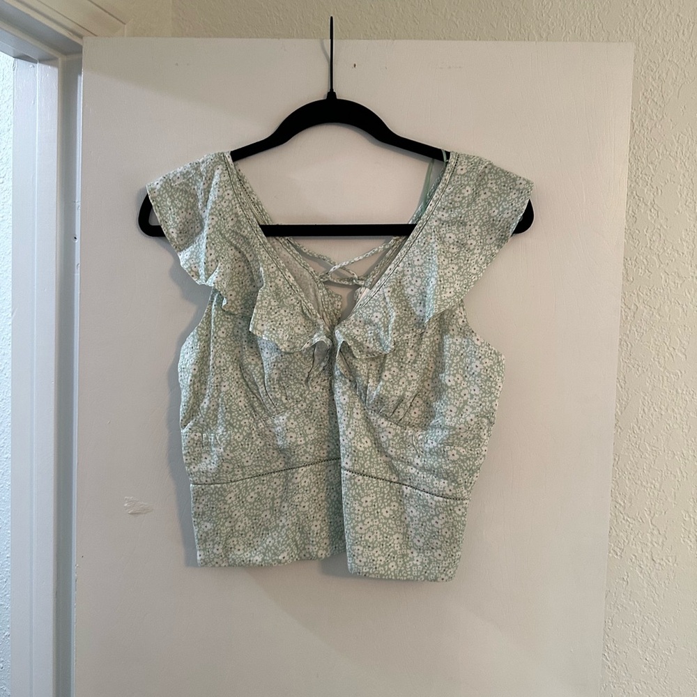 NWT Urban Romantics Floral Women's Top